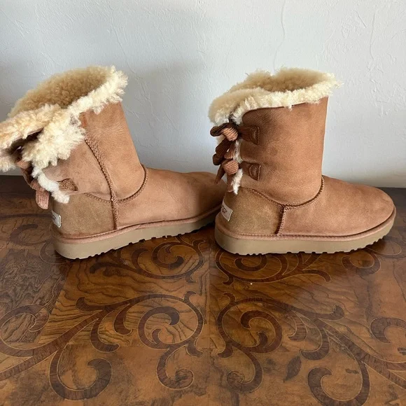 UGG Tan Shearling Boots with Bows - Picture 7 of 9